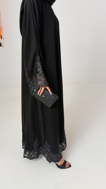 عباية دانتيل مطرز