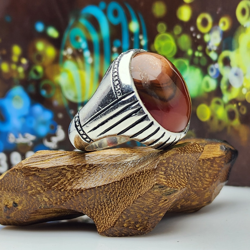 خاتم عقيق يماني كبدي مزعفر رقم ١ فضه صب ٩٢٥ العيار vip