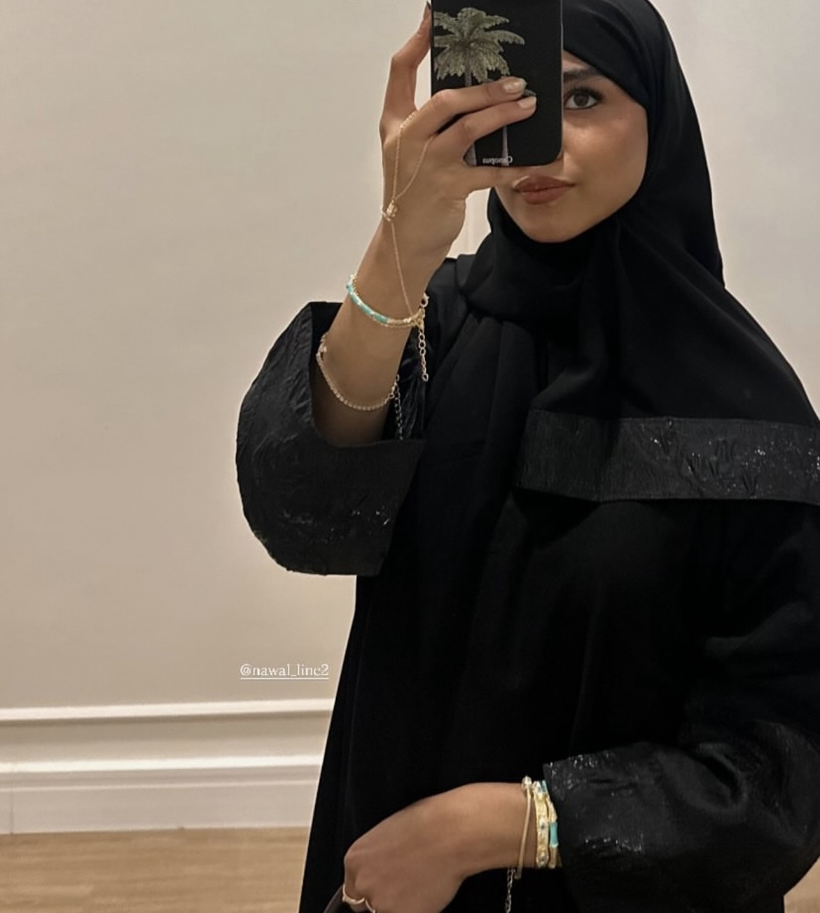 عباية جميلة