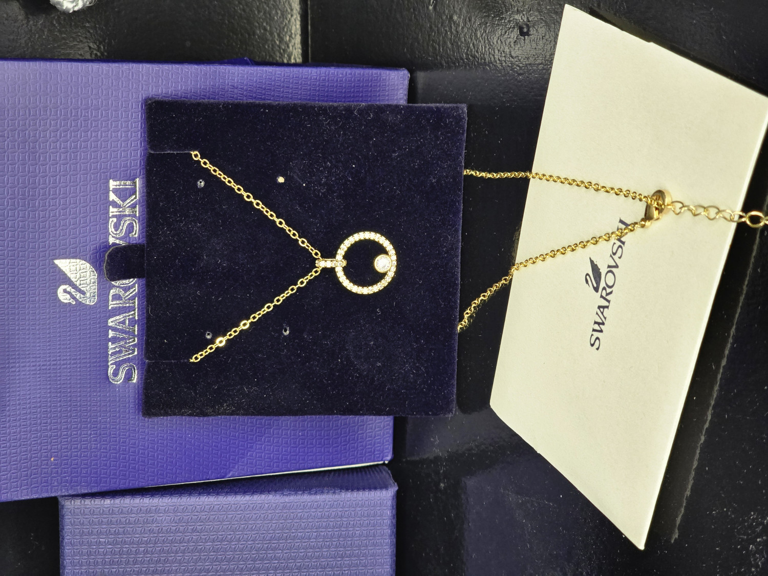 سلسل سوارفوسكي رقم الطلب ٥١٢