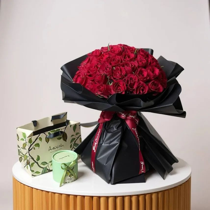 باقة ورد جوري احمر حلا انواش